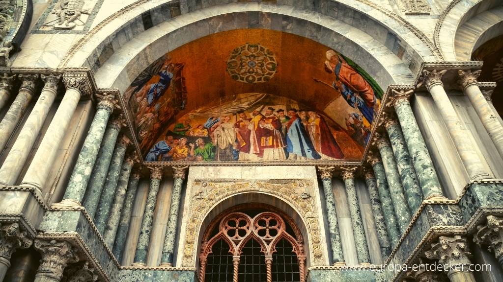 Imposante Kirche Markusdom